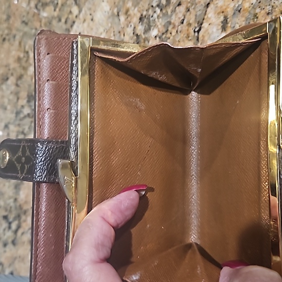 Louis vuitton wallet. Closet clearance - Picture 7 of 8